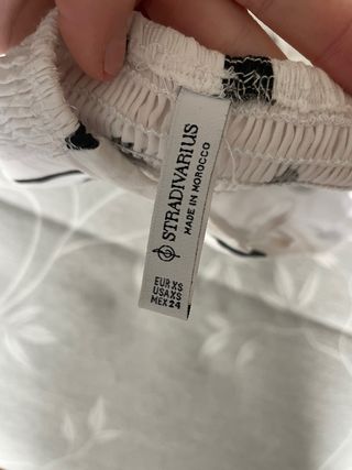 Top Banda Lunares Stradivarius Talla XS sin usar