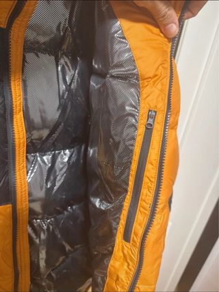 Chaqueta Columbia Plumas Naranja y Negra