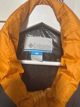 Chaqueta Columbia Plumas Naranja y Negra