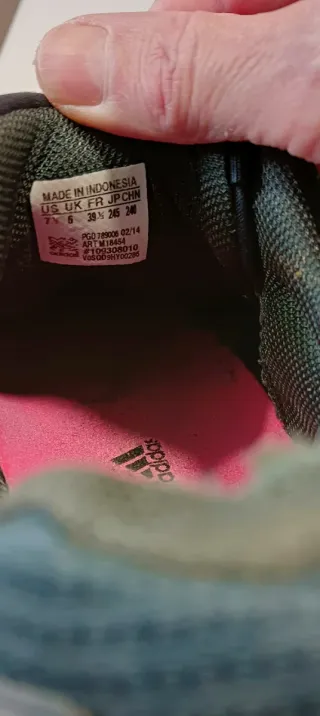 Zapatillas deportivas Adidas negras y verdes