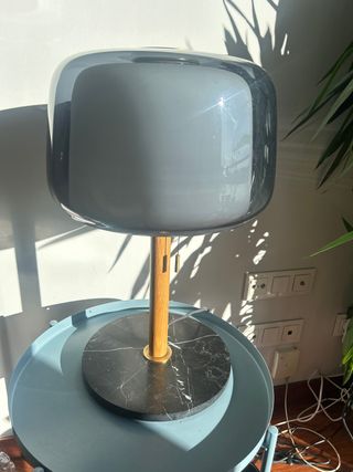 Lámpara de mesa moderna cristal y mármol