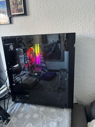 Ordenador de sobremesa Gigabyte Negro