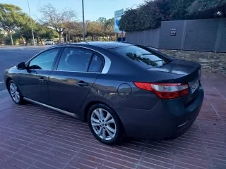 Renault Latitude 2011