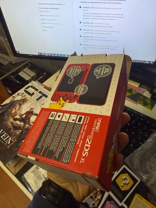 Nintendo New 2DS XL Poké Ball Edition