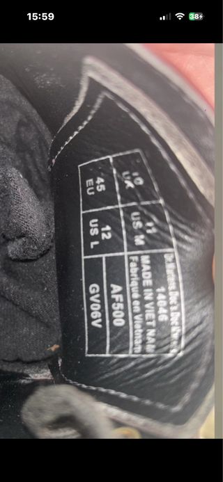 Dr. Martens Vegano Bordeaux