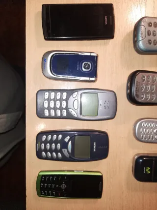Lote teléfonos móviles antiguos
