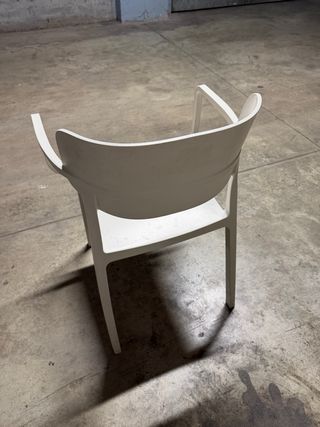 Sillas de plástico apilables (pack 50)