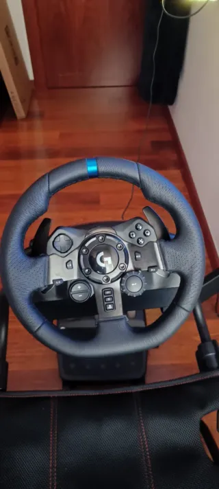 Volante Logitech G923 TRUEFORCE PS5/PS4/PC