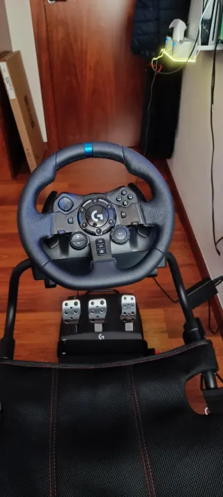 Volante Logitech G923 TRUEFORCE PS5/PS4/PC