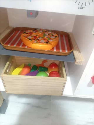Cocina de madera de juguete