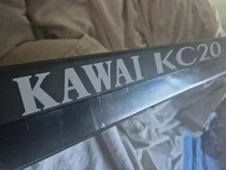 Teclado Kawai KC20