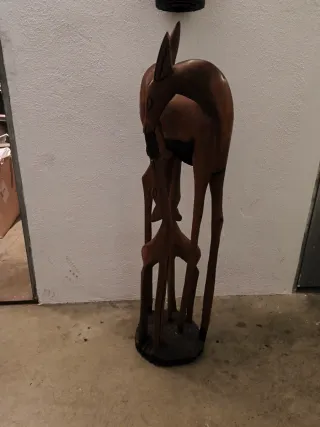 Figura ciervos, artesanía africana en madera