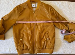 Chaqueta bomber color mostaza Pimkie