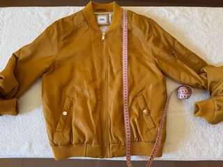Chaqueta bomber color mostaza Pimkie
