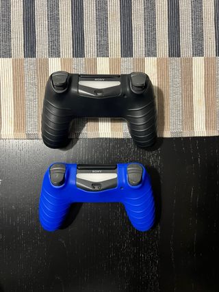 *PRECIO NEGOCIABLE* Play Station 4 Slim