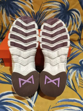 T. 36,5 Zapatillas W Nike Free Metcon 5