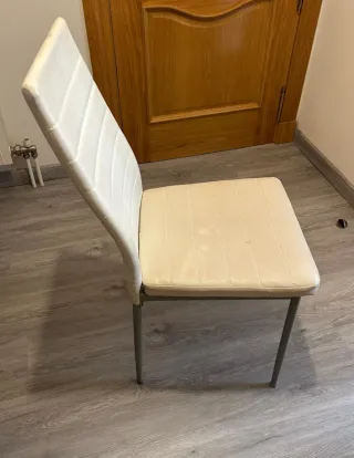 Silla polipiel blanca