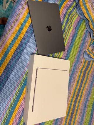 MacBook Air 15 512GB SSD 24GB RAM