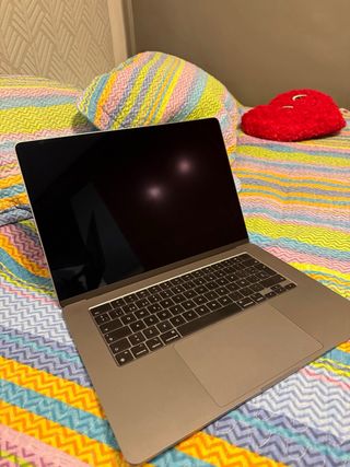 MacBook Air 15 512GB SSD 24GB RAM