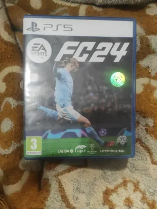 FIFA 23 PS4 e fc24 PS5 (ACCETTO CAMBIO)