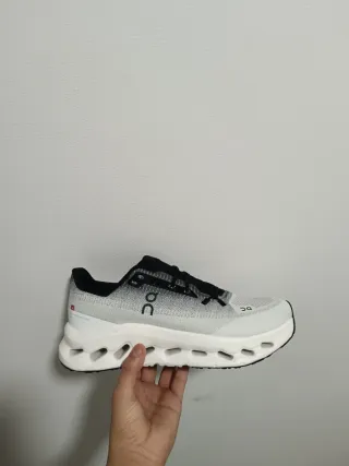 On Cloudtilt Zapatillas Gris/Blanco