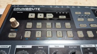 Arturia Drumbrute Caja Ritmos Sintetizador