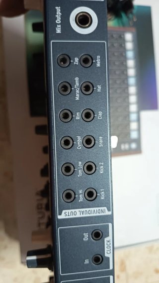 Arturia Drumbrute Caja Ritmos Sintetizador