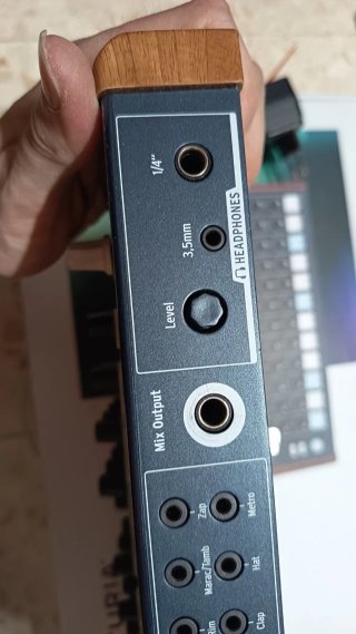 Arturia Drumbrute Caja Ritmos Sintetizador