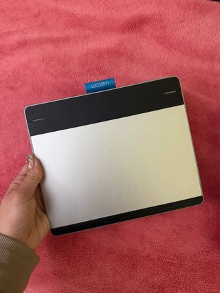 Wacom Intuos Creative Pen & Touch Tablet