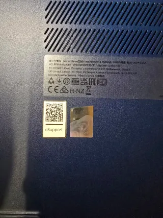 Lenovo IdeaPad Slim 3 15AMN8 (82XQ)