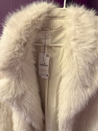 Abrigo largo pelo blanco Stradivarius Talla L
