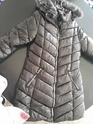 Chaqueta Moncler Negra con Capucha