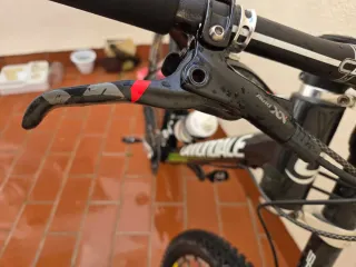 Grupo SRAM XX 2x10 y frenos