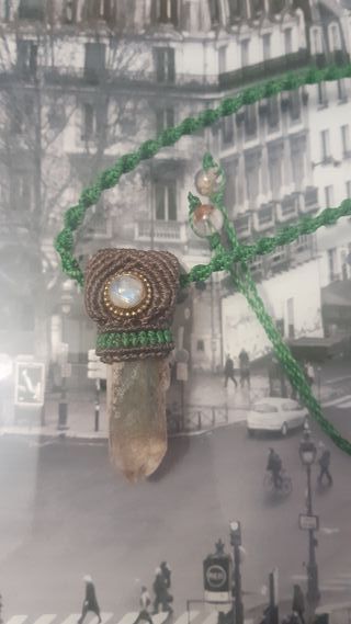 Colgante macramé punta clorita