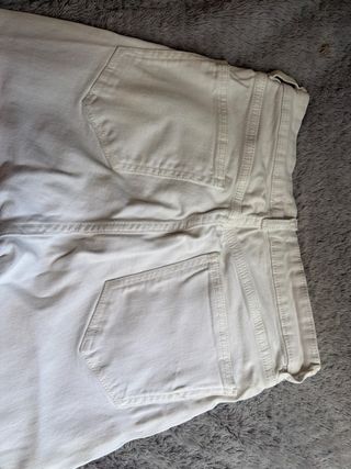 Pantalón blanco vaquero