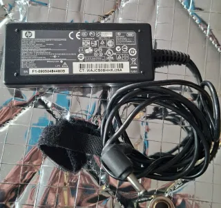 Adaptador HP 19V 1.58A
