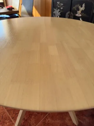 Mesa redonda de madera  Sekiz