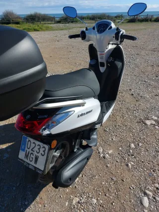 Yamaha Delight Scooter Blanca