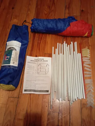 Casita de jardín azul y verde