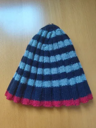 Gorro niño Lacoste rayas azul y gris