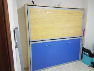 Litera metálica abatibles en color azul/madera