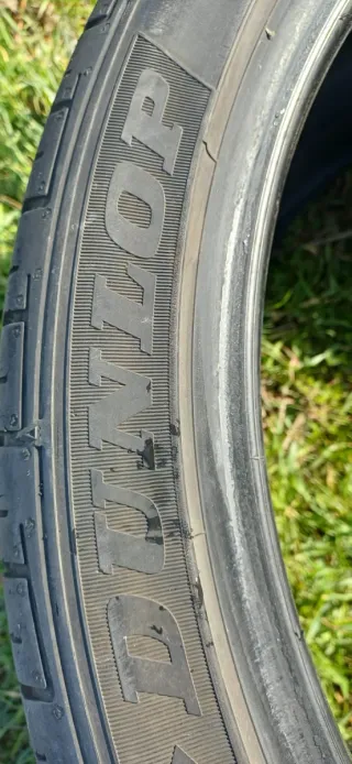 Neumático Dunlop  tecnología Run flat 285/31R21