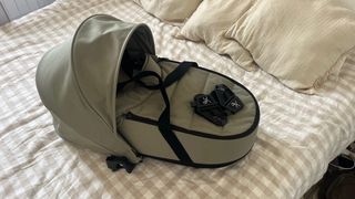 Capazo/Bassinet Yoyo Verde Oliva