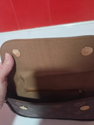 Bolso marrón nuevo sin etiquetas