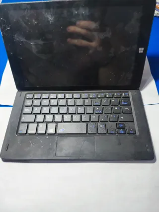 Tablet Sunstech 2 en 1 con Teclado Negro