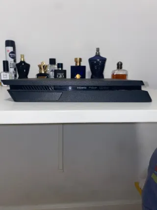 Consola PS4 Slim Negra + 2 Mandos y 4 juegos