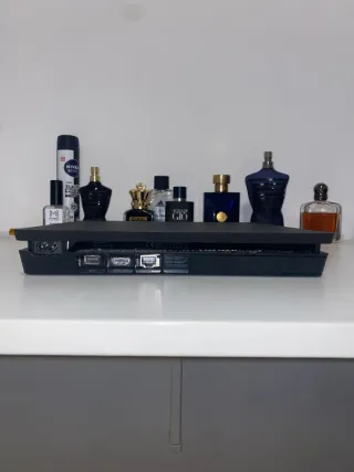 Consola PS4 Slim Negra + 2 Mandos y 4 juegos