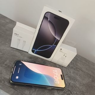 iPhone 16 Pro Max Funda Transparente