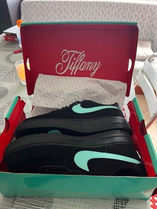 Nike Air Force 1 x Tiffany