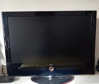 TV LG 40'' sin TDT